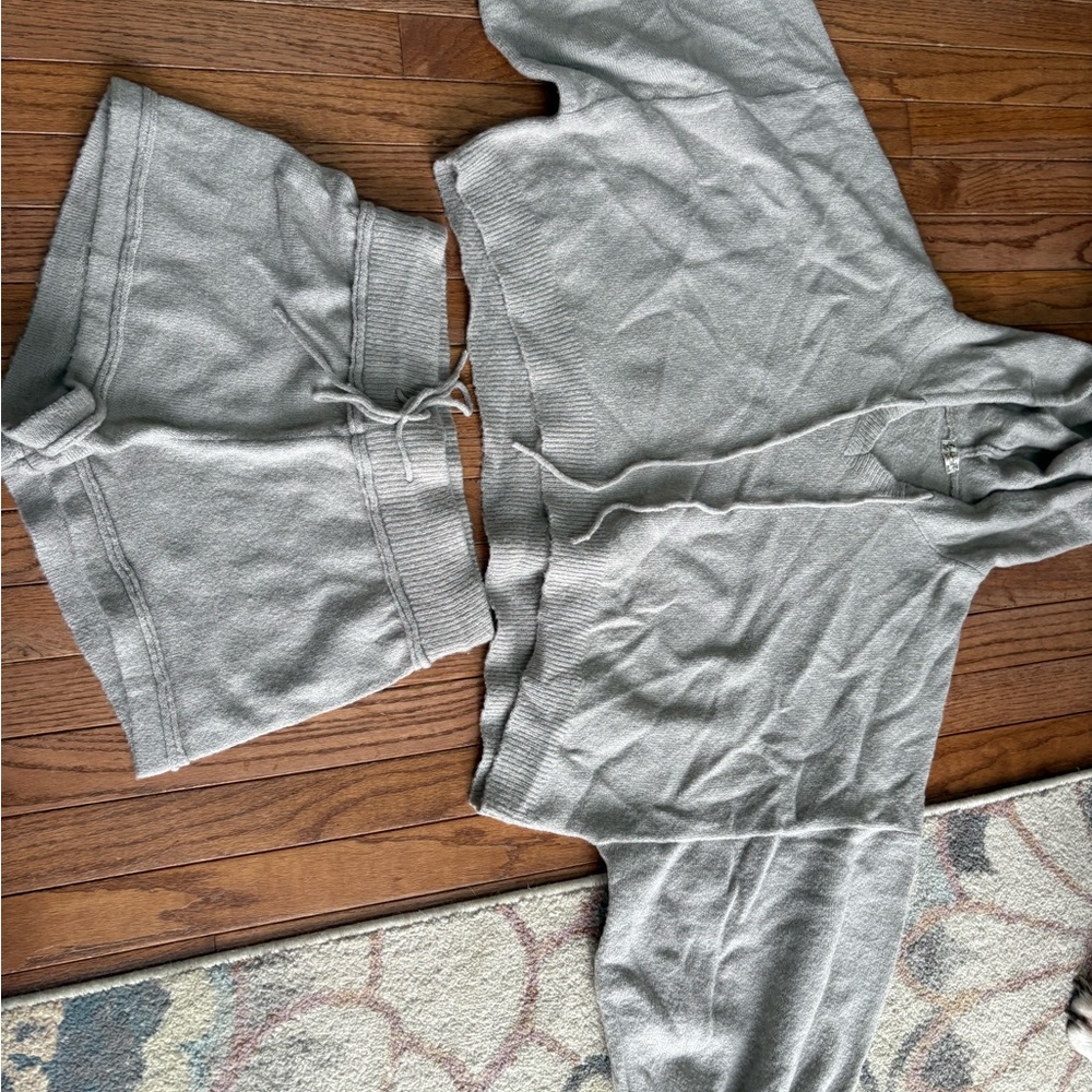 Free People Gray Knit Sweater and Shorts Set, great condition, barely worn